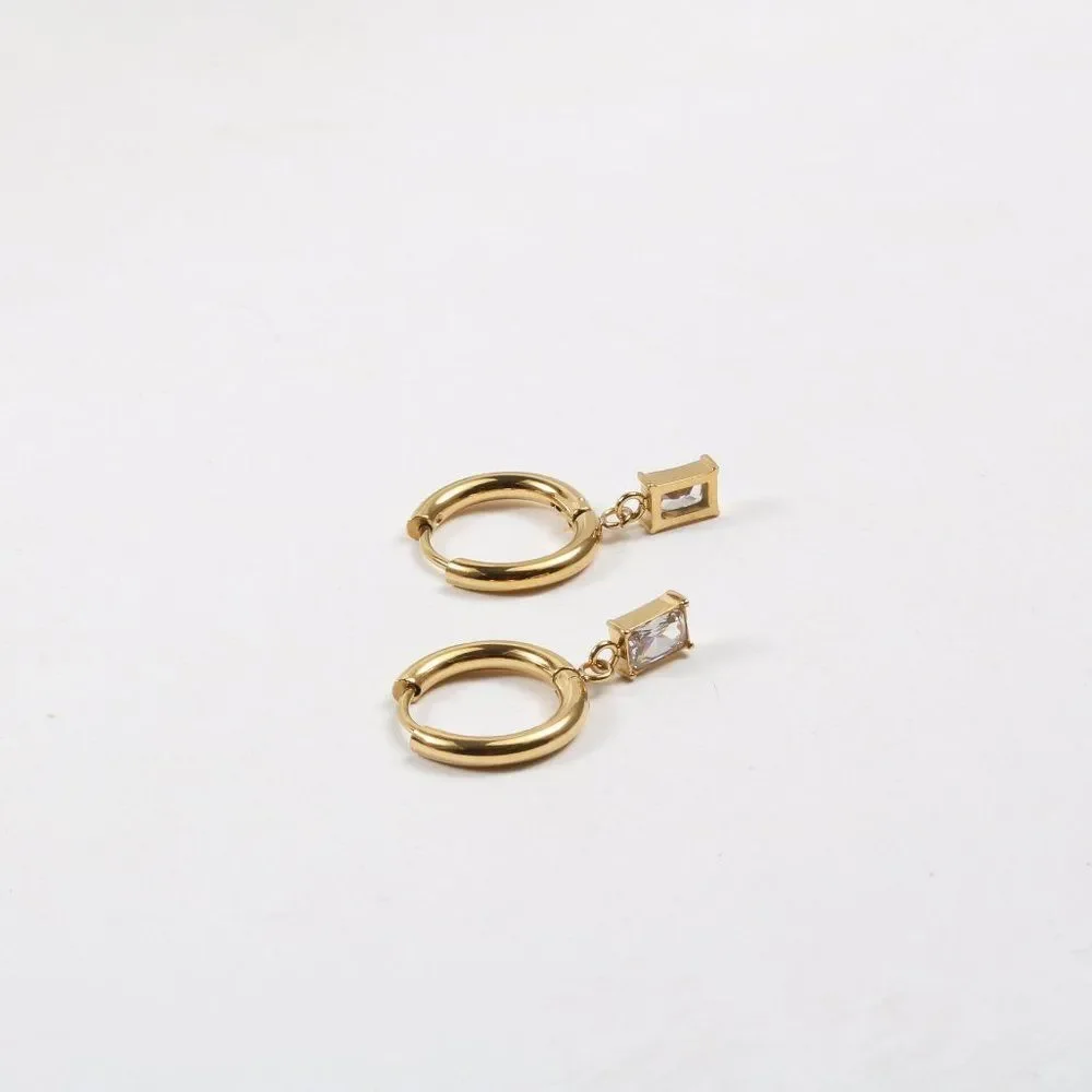 Real 18K Gold Plated Stainless Steel Huggie Hoop Baguette Crystal Earrings - Picture 6 of 6